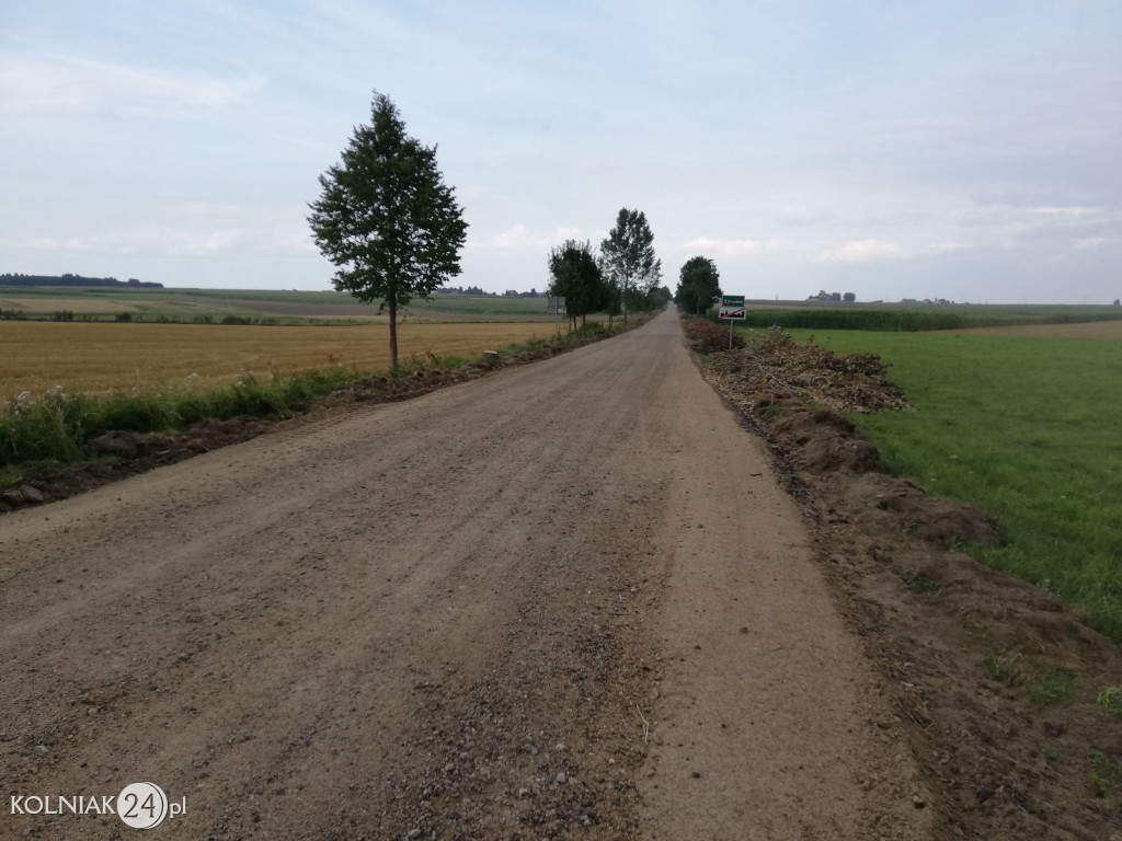 Remont drogi w Janowie