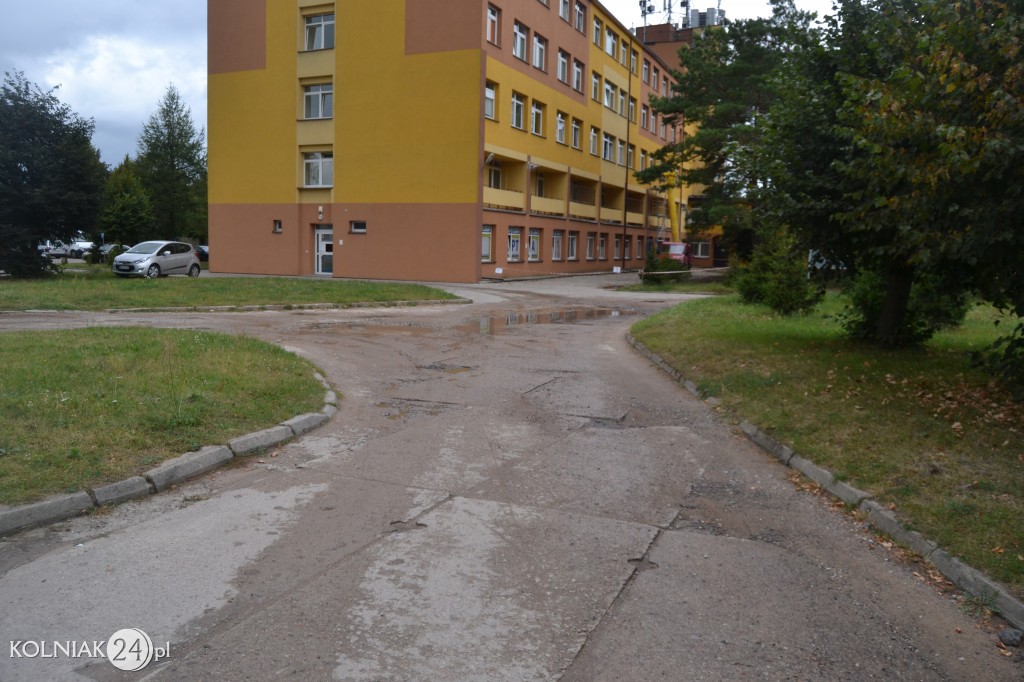 Teren szpitala wymaga remontu