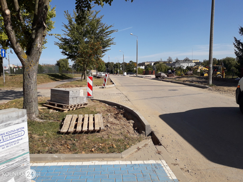 Prace budowlane na ulicy Dąbrowskiej w Kolnie