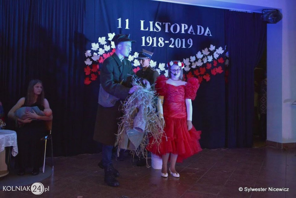 Wieczornica w Czerwonem