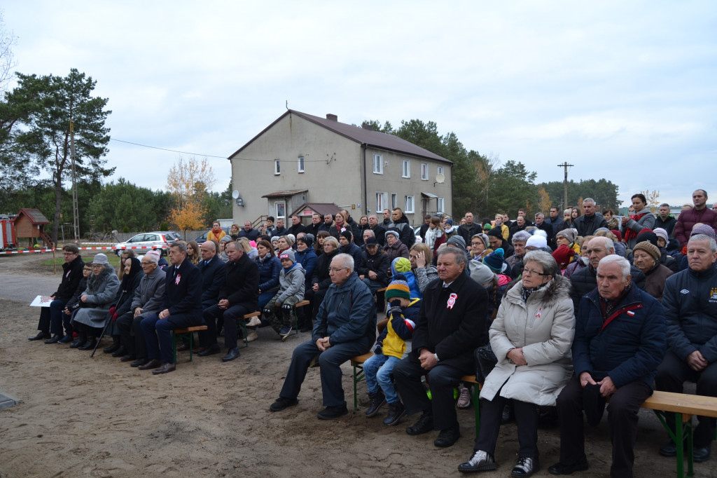  Pomnik upamiętniający mieszkańców wsi Wanacja