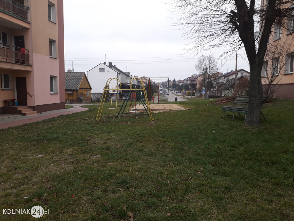 Żubrowski zabiega o plac zabaw