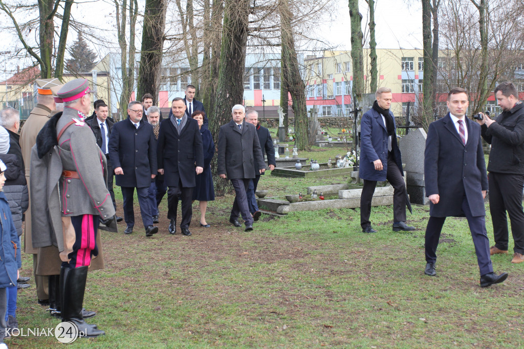 Prezydent składa kwiaty pod pomnikami w Kolnie