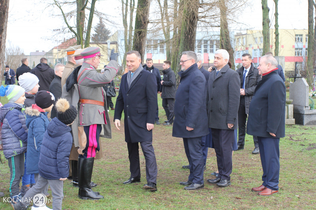 Prezydent składa kwiaty pod pomnikami w Kolnie