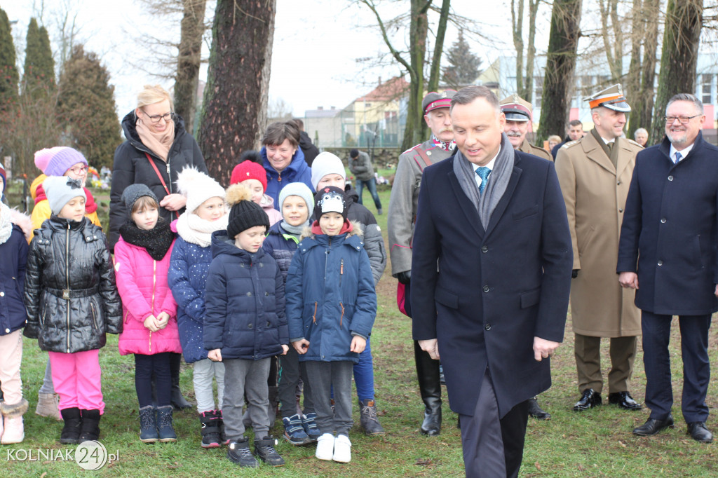 Prezydent składa kwiaty pod pomnikami w Kolnie