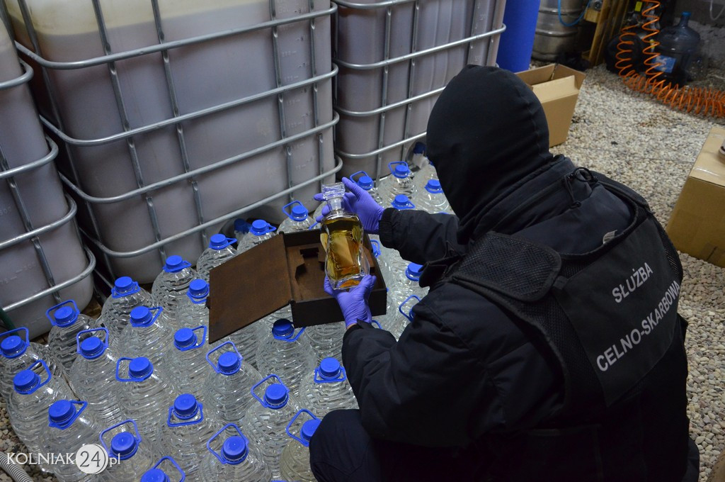 500 litrów nielegalnego alkoholu