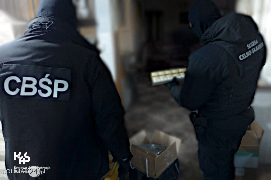 KAS i CBŚP zatrzymały 4 osoby podejrzane o udział w grupie przestępczej
