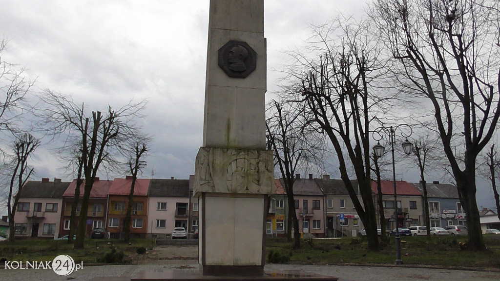Wycinka drzew w parku miejskim (część 3)