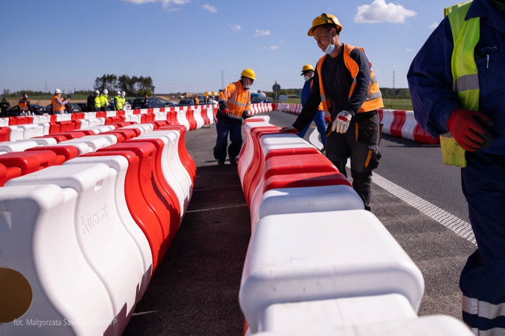 Budowa drugiej jezdni obwodnicy Szczuczyna kosztowała 75 mln zł