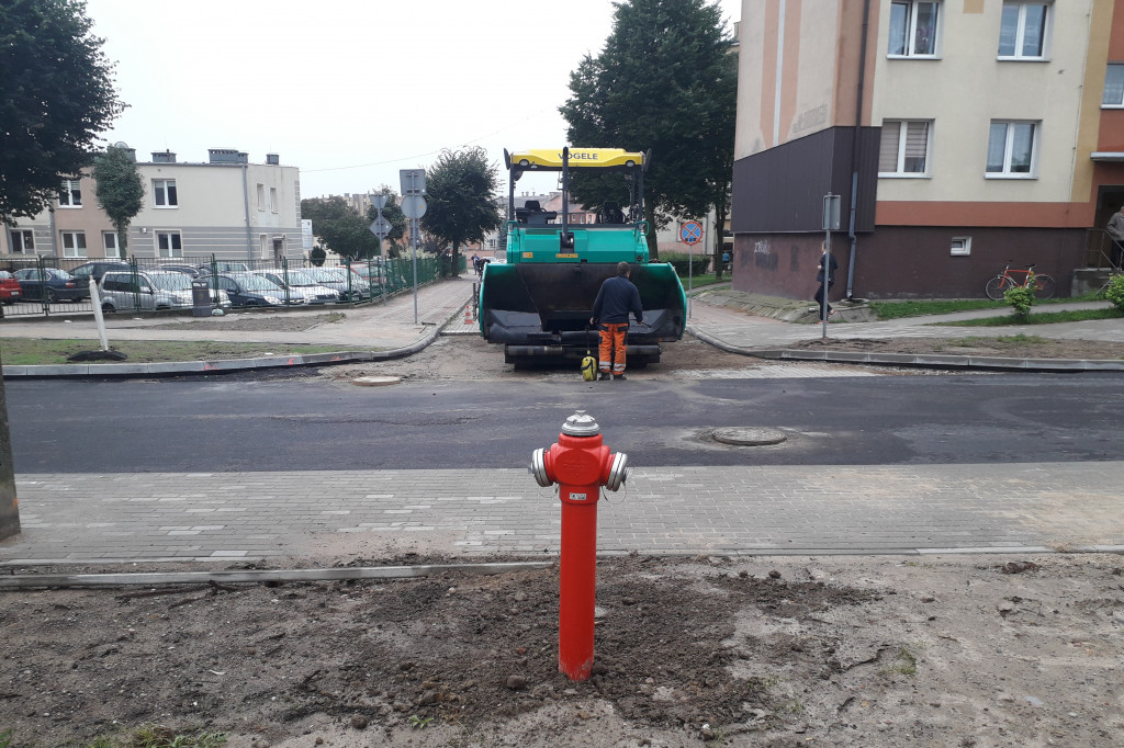 Ulica Sikorskiego z asfaltem