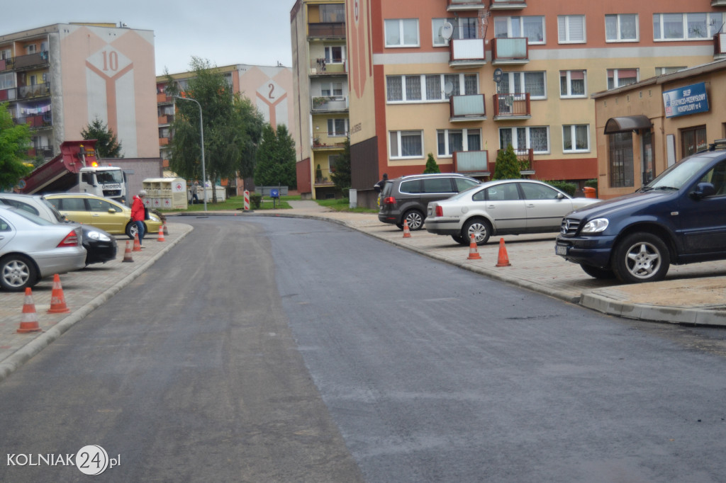 Ulica Sikorskiego z asfaltem