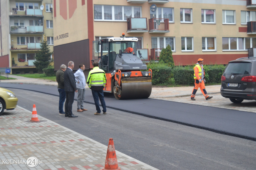 Ulica Sikorskiego z asfaltem