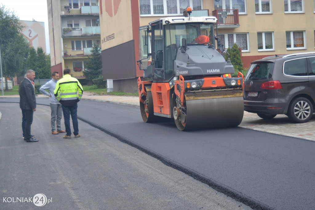 Ulica Sikorskiego z asfaltem