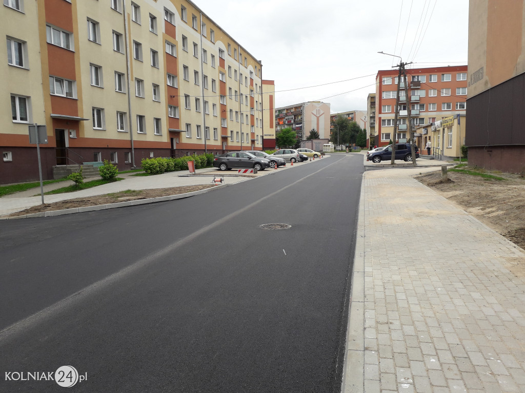 Ulica Sikorskiego z asfaltem
