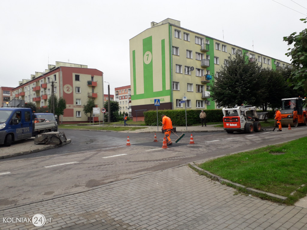 Ulica Sikorskiego z asfaltem