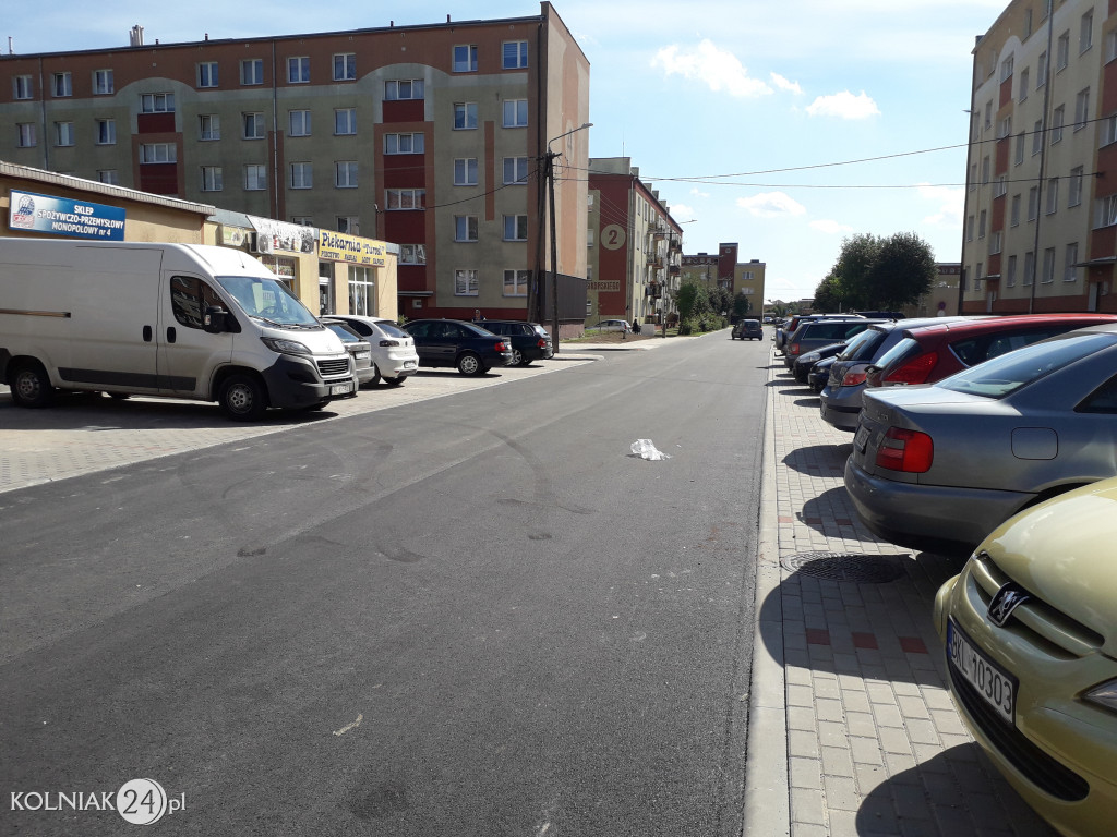 Ulica Sikorskiego z asfaltem