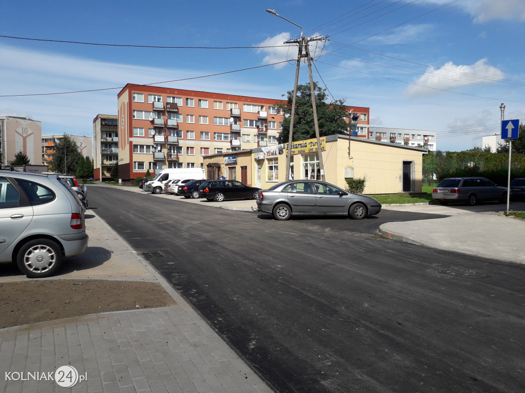 Ulica Sikorskiego z asfaltem