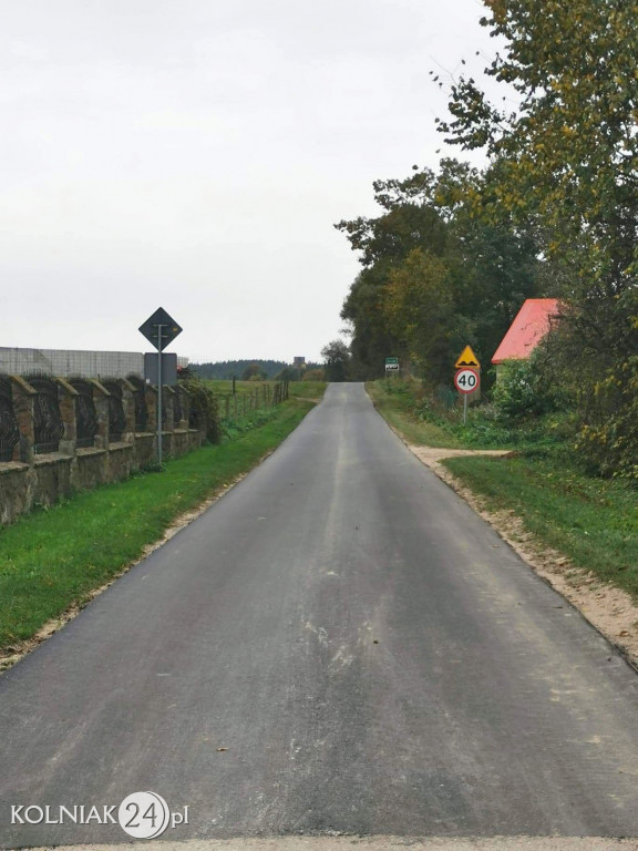 Położono nową nawierzchnię asfaltową na drodze powiatowej