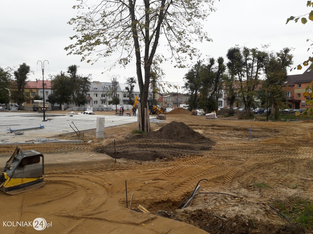 Kolno: Plac Wolności w październiku