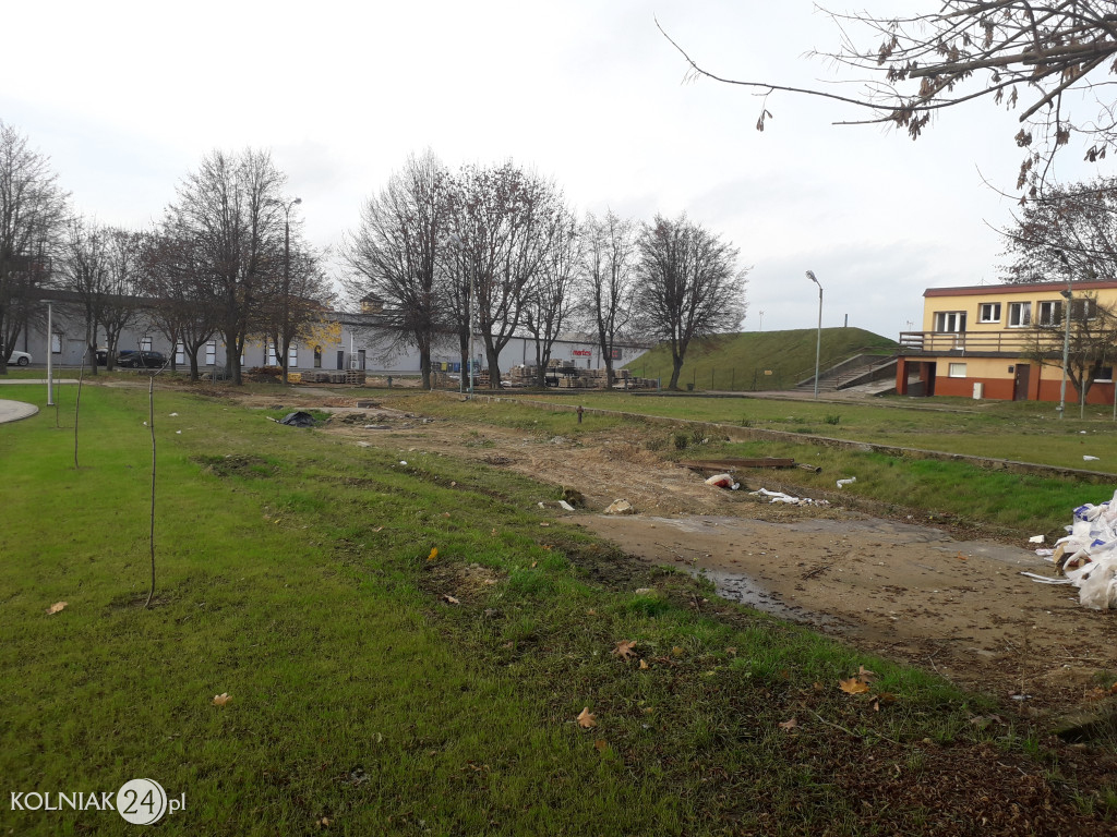 Zagospodarowanie placu przy stadionie miejskim