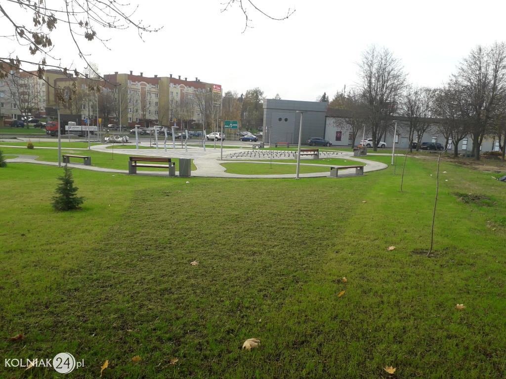 Zagospodarowanie placu przy stadionie miejskim