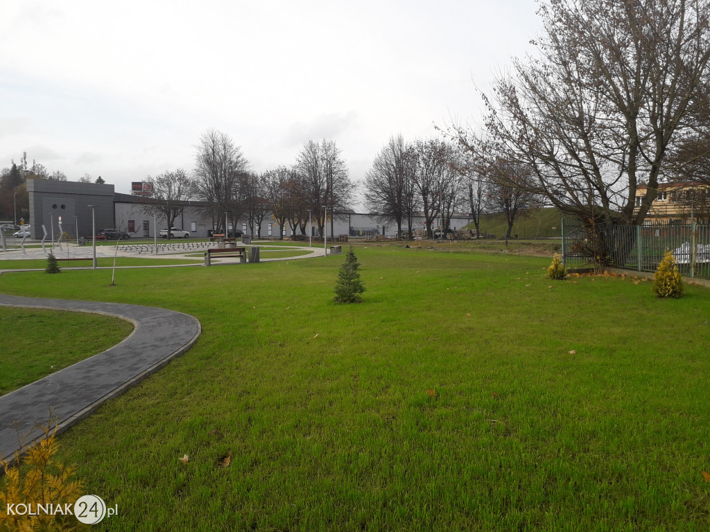 Zagospodarowanie placu przy stadionie miejskim