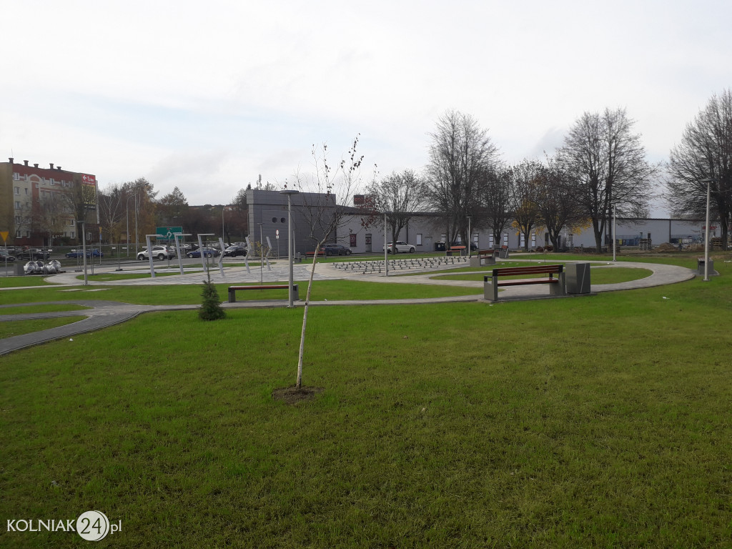 Zagospodarowanie placu przy stadionie miejskim