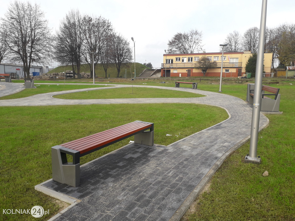 Zagospodarowanie placu przy stadionie miejskim