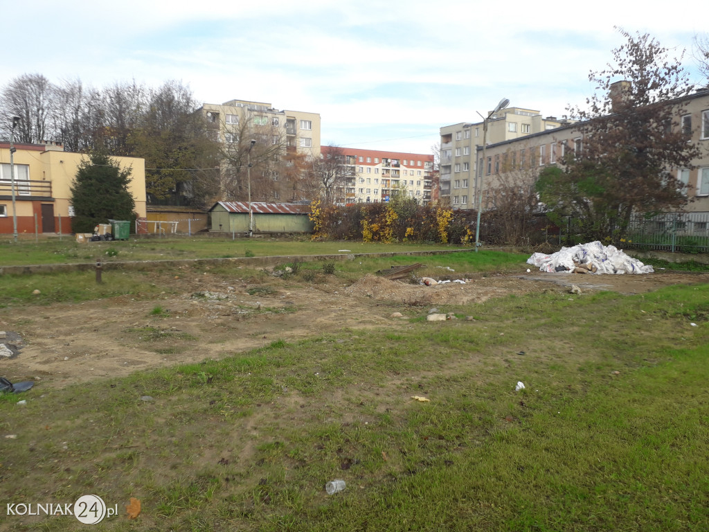 Zagospodarowanie placu przy stadionie miejskim