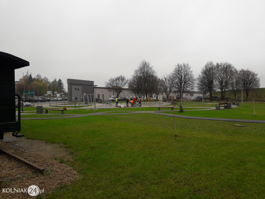 Zagospodarowanie placu przy stadionie miejskim