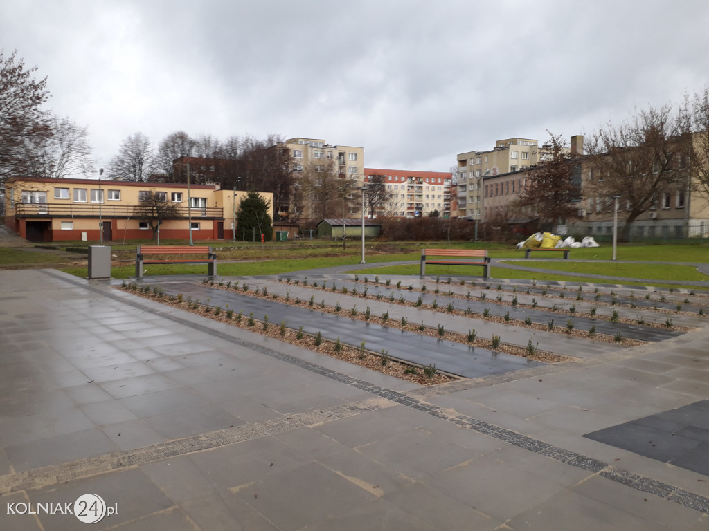 Zagospodarowanie placu przy stadionie miejskim