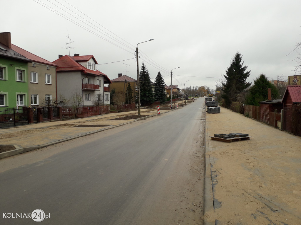 Asfalt na ulicy Konopnickiej w Kolnie (część 2.)