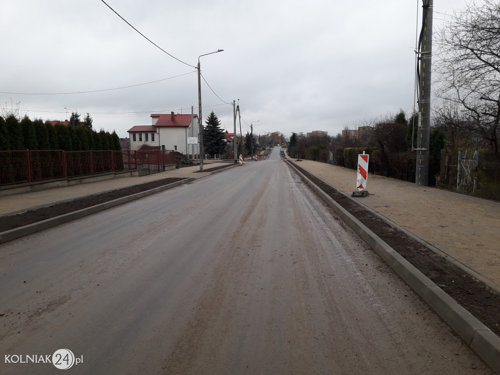 Asfalt na ulicy Konopnickiej w Kolnie (część 2.)