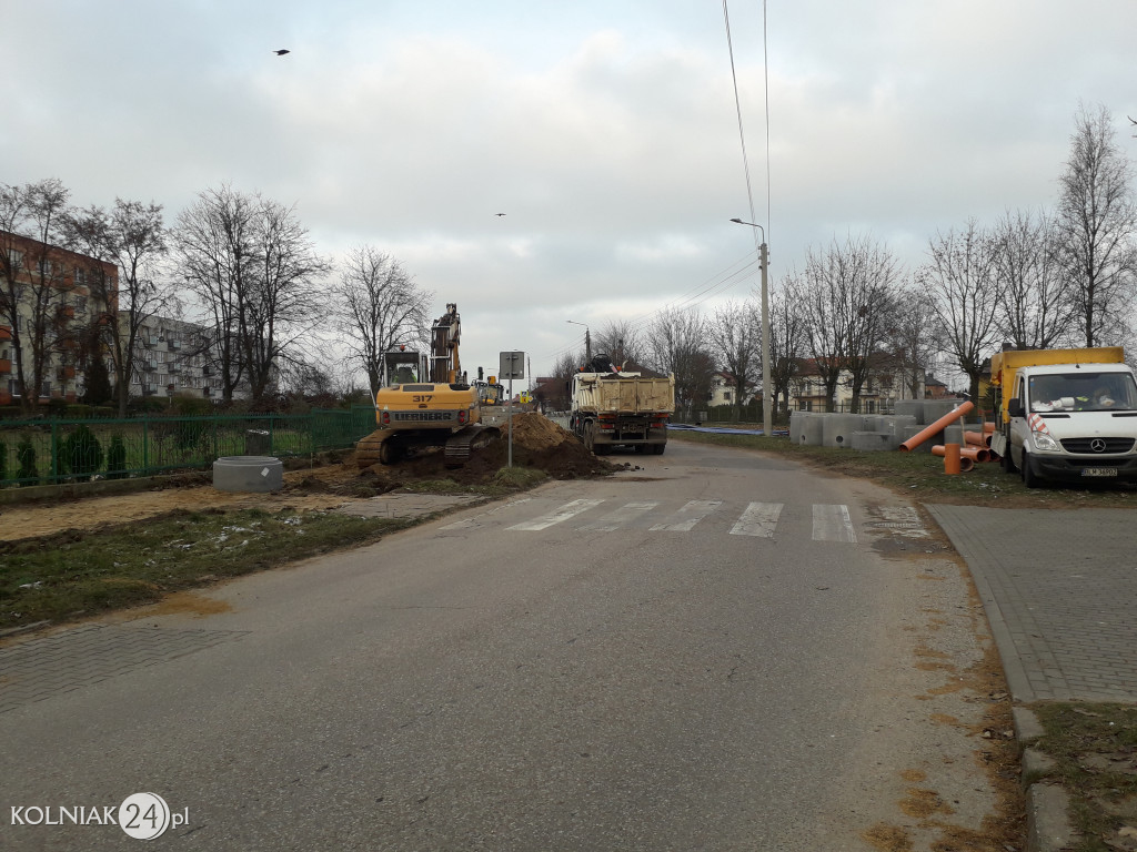 Asfalt na ulicy Konopnickiej w Kolnie (część 2.)