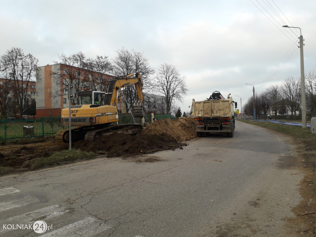 Asfalt na ulicy Konopnickiej w Kolnie (część 2.)