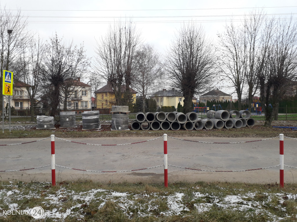 Asfalt na ulicy Konopnickiej w Kolnie (część 2.)