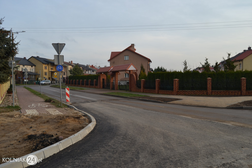 Asfalt na ulicy Konopnickiej w Kolnie (część 2.)