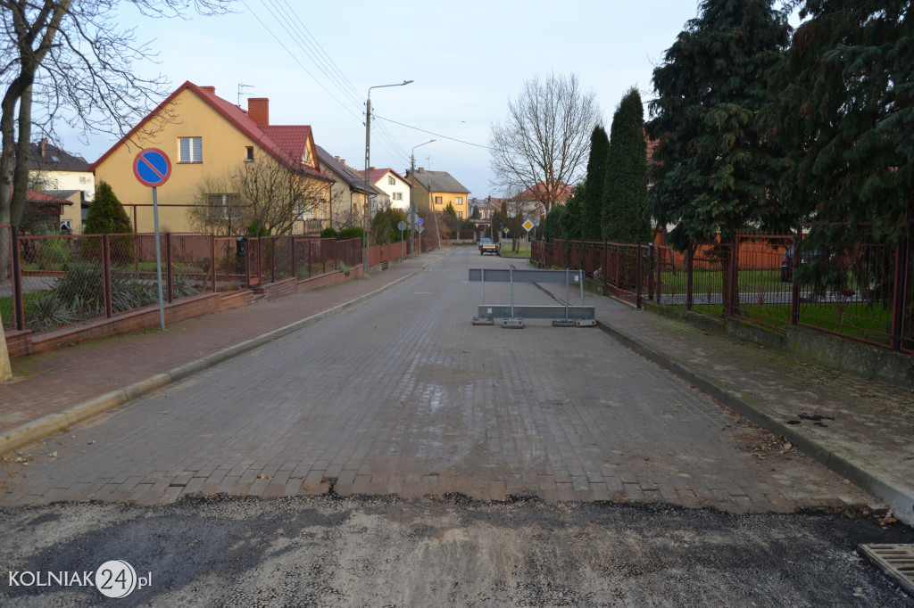 Asfalt na ulicy Konopnickiej w Kolnie (część 2.)