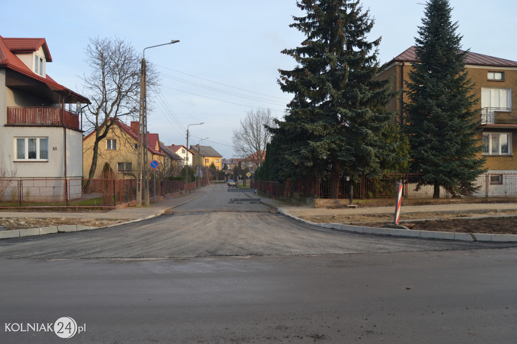Asfalt na ulicy Konopnickiej w Kolnie (część 2.)