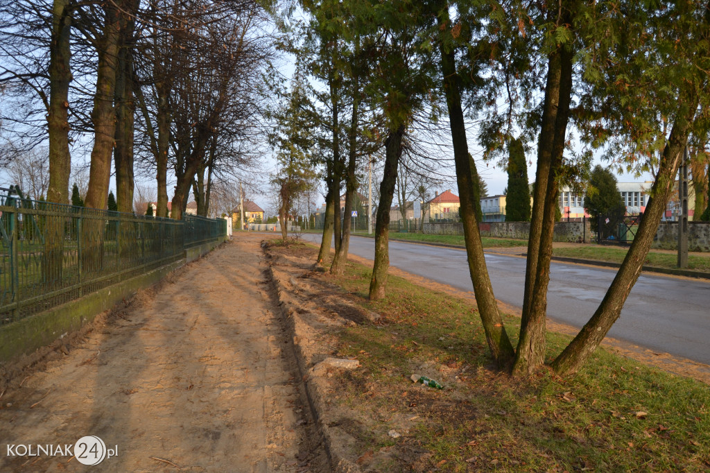 Asfalt na ulicy Konopnickiej w Kolnie (część 2.)