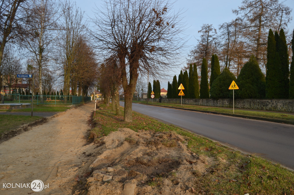 Asfalt na ulicy Konopnickiej w Kolnie (część 2.)