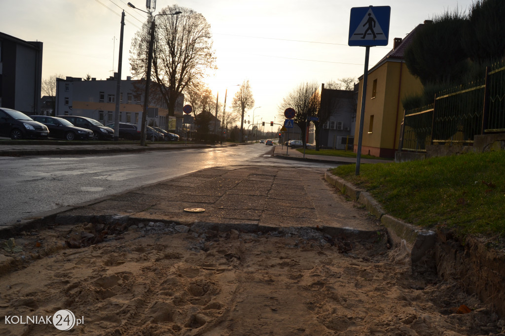 Asfalt na ulicy Konopnickiej w Kolnie (część 2.)