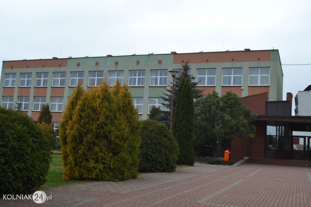 Budynek po zlikwidowanym gimnazjum w Kolnie
