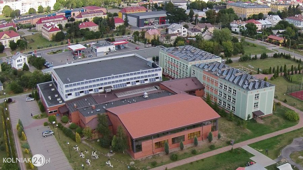 Budynek po zlikwidowanym gimnazjum w Kolnie