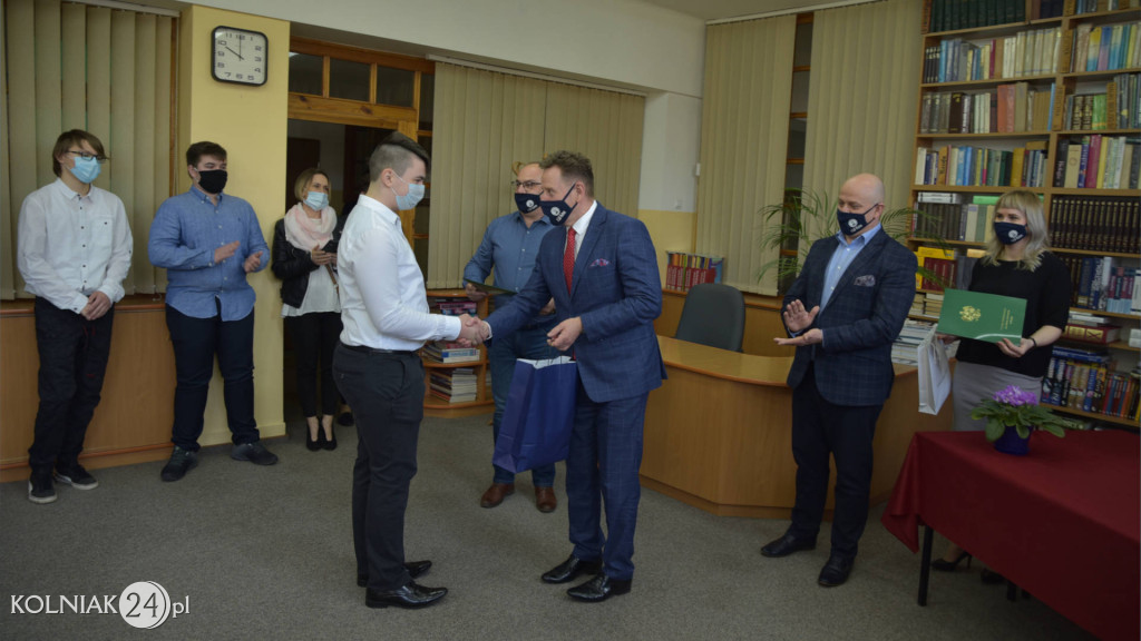 Powiatowy Konkurs Języka Angielskiego
