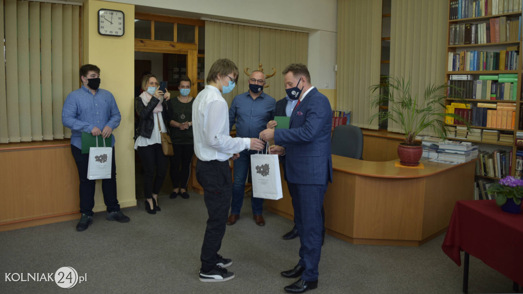 Powiatowy Konkurs Języka Angielskiego