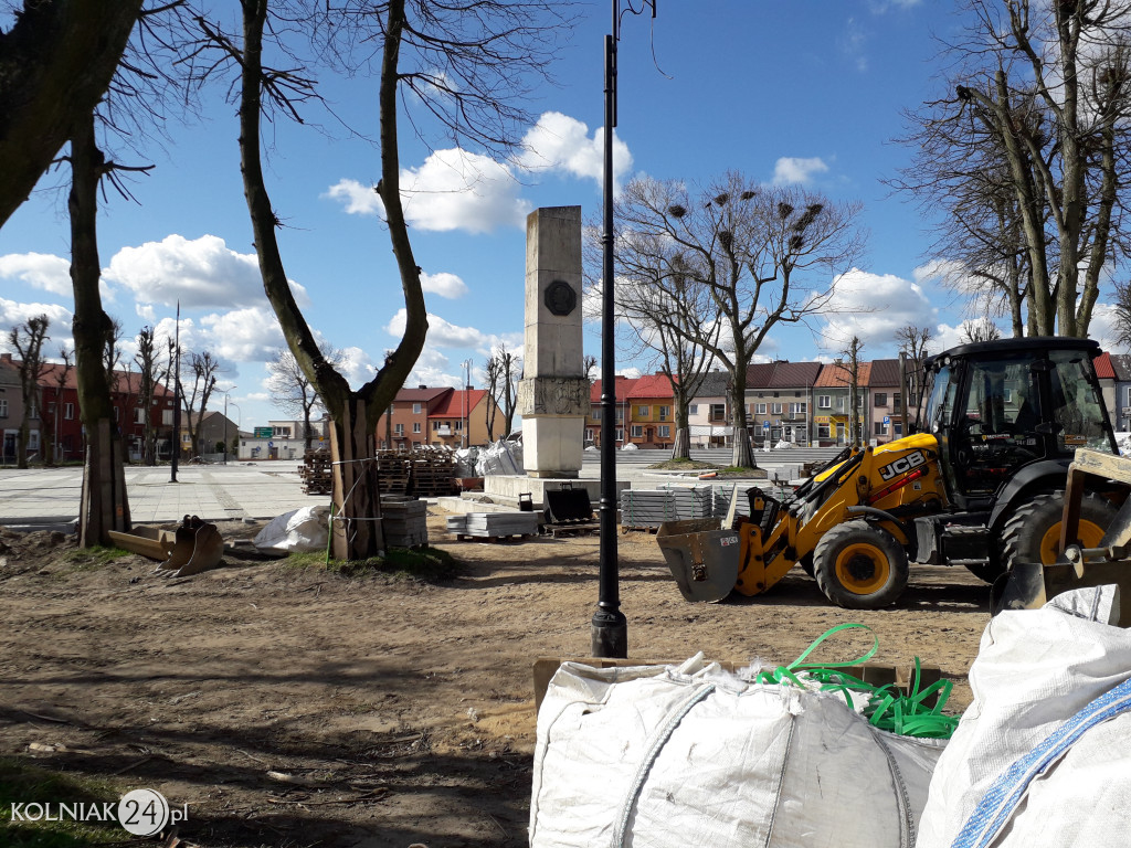 Trwają prace rewitalizacyjne w parku (kwiecień)