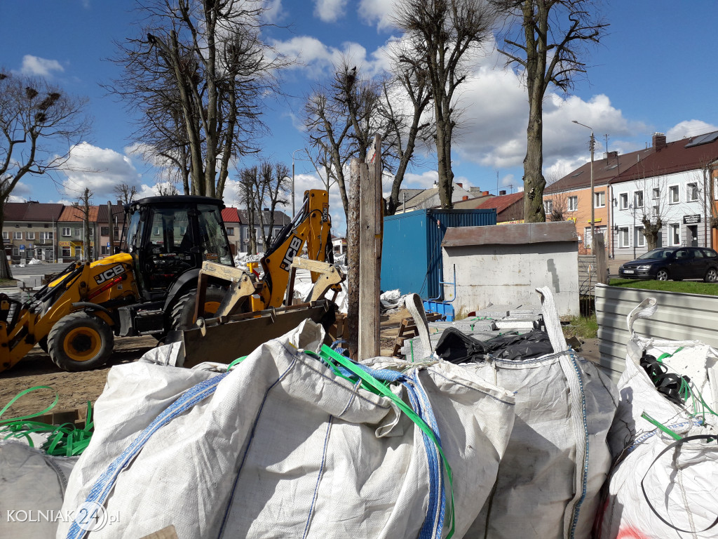 Trwają prace rewitalizacyjne w parku (kwiecień)