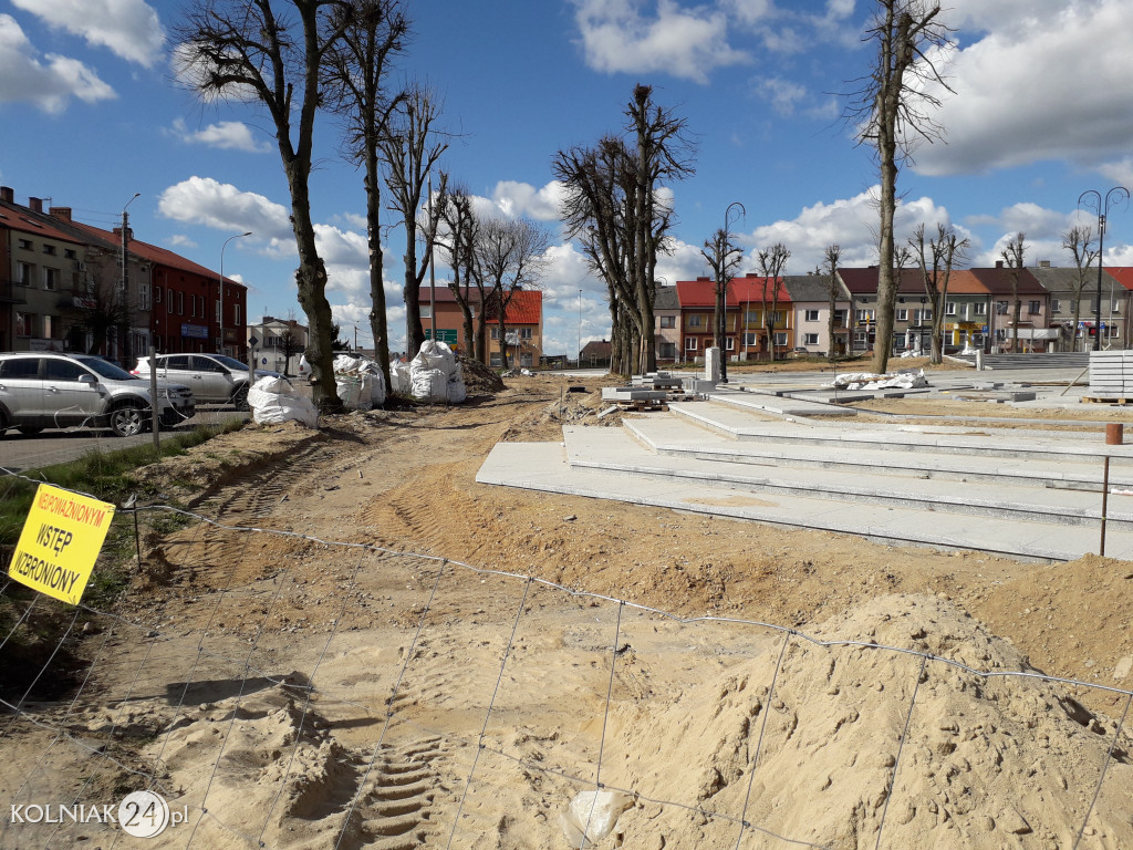 Trwają prace rewitalizacyjne w parku (kwiecień)
