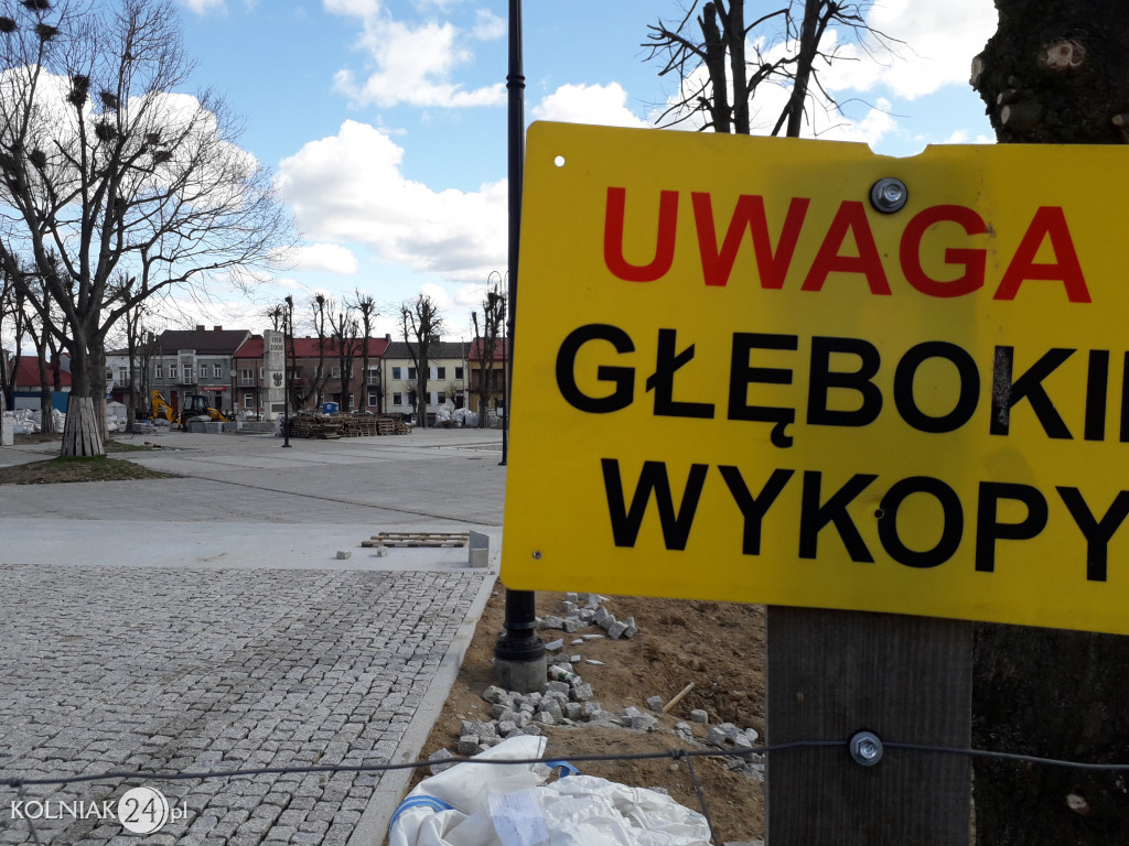 Trwają prace rewitalizacyjne w parku (kwiecień)